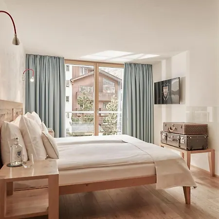 Firefly Luxury Отель 4*