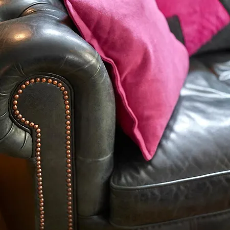 Отель Firefly Luxury 4*