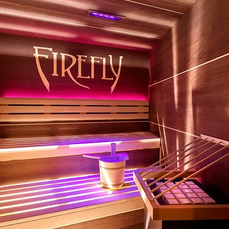 Szálloda Firefly Luxury 4*
