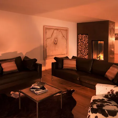 Отель Firefly Luxury 4*