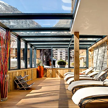 Firefly Luxury Szálloda 4*