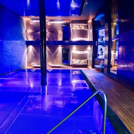 Отель Firefly Luxury