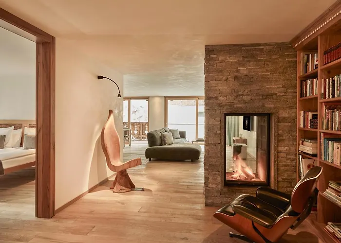 Firefly Luxury Отель 4*