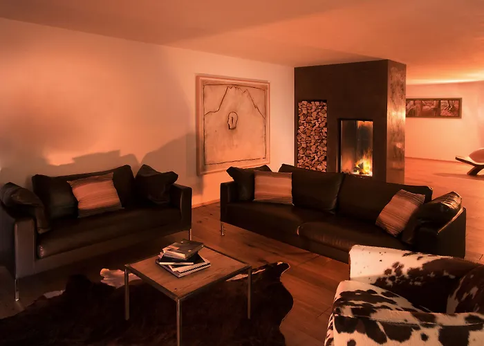 Отель Firefly Luxury 4*