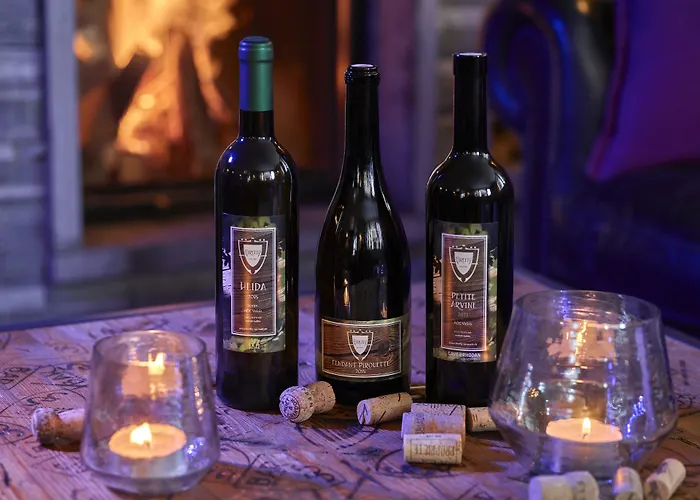 Отель Firefly Luxury