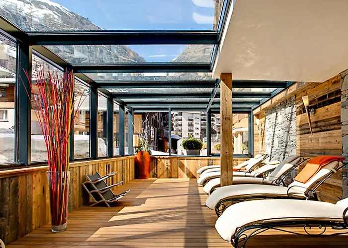 Firefly Luxury Hotel 4*