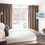 Firefly Luxury Hotel