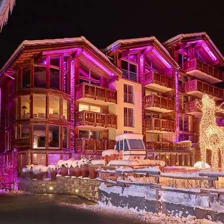 萤火虫豪华套房酒店