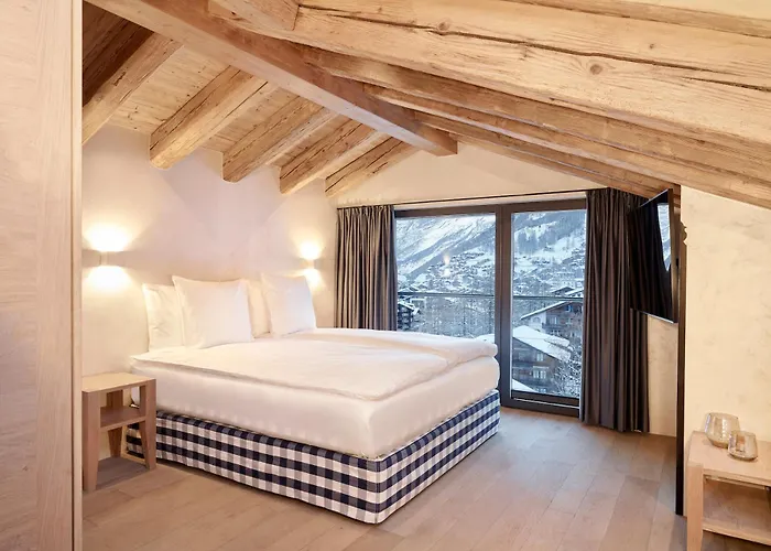 Hotel Firefly Luxury 4*