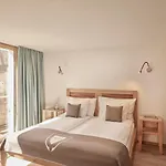 Firefly Luxury Hotel 4*
