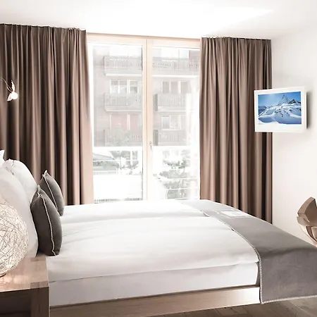 Firefly Luxury Hotel