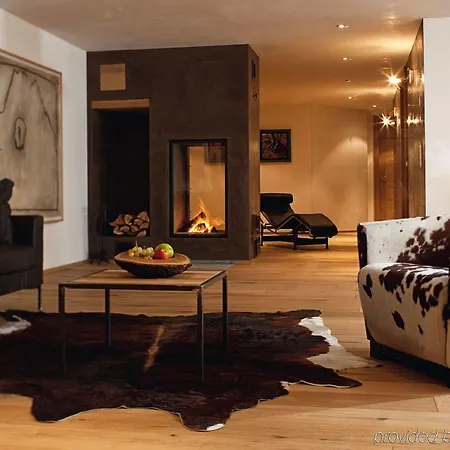 Otel Firefly Luxury 4*